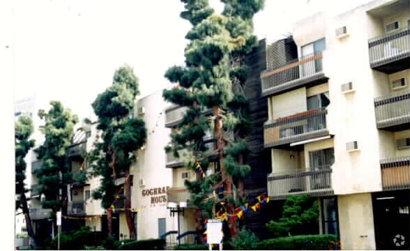 Foto del edificio - 740 S. Cochran