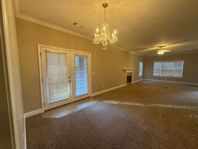 Foto del edificio - One Level Garden Home in Athena Park