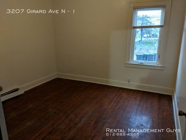 Building Photo - 2 Bedroom Apartment with Heat Paid