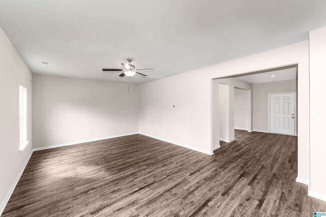 Building Photo - 3277 Bridgewood Dr