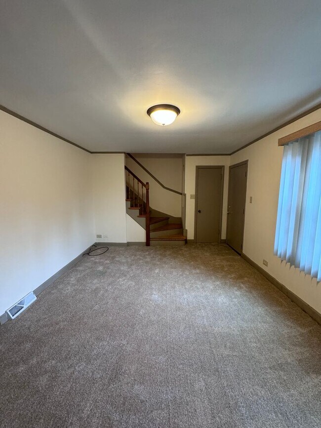 Building Photo - 2-bedroom, 2-bathroom townhouse located in...