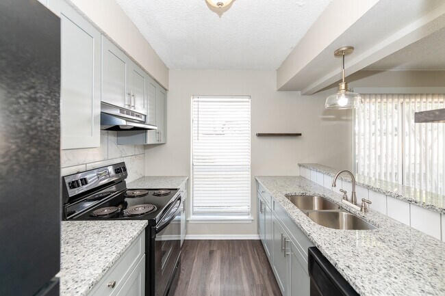 Foto del edificio - Top Location! Right in the heart of beautiful downtown Boerne!