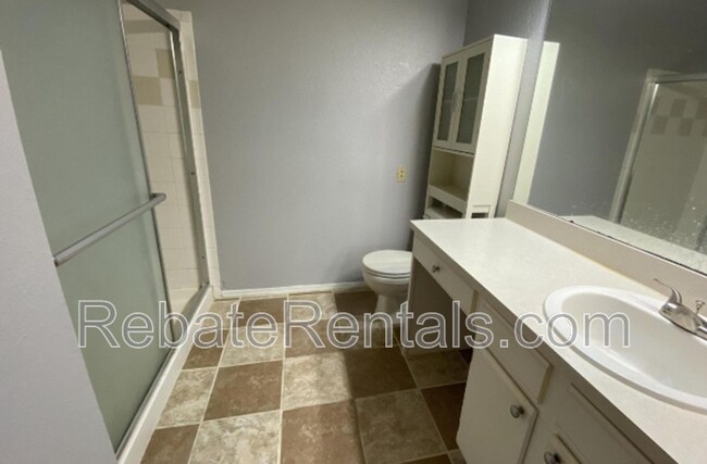 Foto del edificio - 13810 Sutton Park Dr N