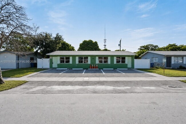 Building Photo - 2140 NW 21st Terrace