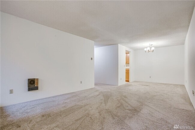 Foto del edificio - 13717 Linden Ave N