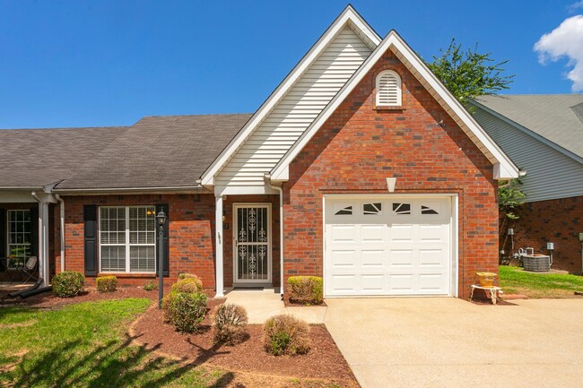 Foto del edificio - Lovely Townhome in Murfreesboro!