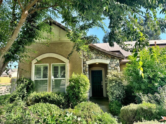 Foto del edificio - 2946 W. GLENDALE AVE - 3 BEDROOM 2 BATH - ...