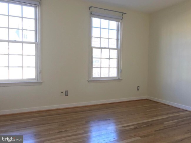 Foto del edificio - 554 N St Asaph St
