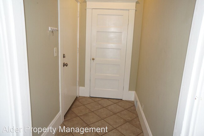 Foto del edificio - 2 br, 1 bath House - 7942 N. Courtenay Ave