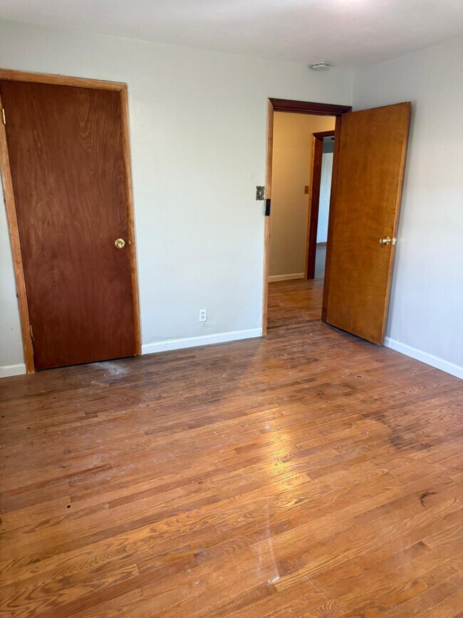 Building Photo - 25 Shepley Dr