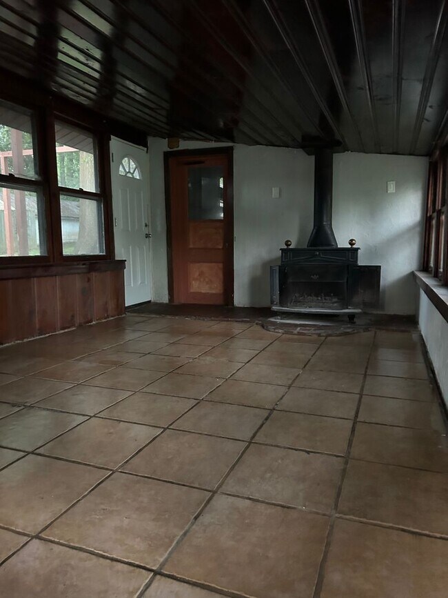 Foto del edificio - BELOW MARKET RENT!