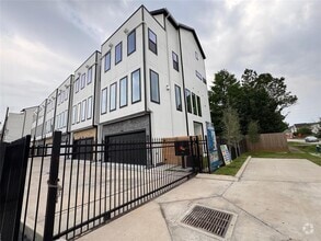 Building Photo - 5705 Dolores St
