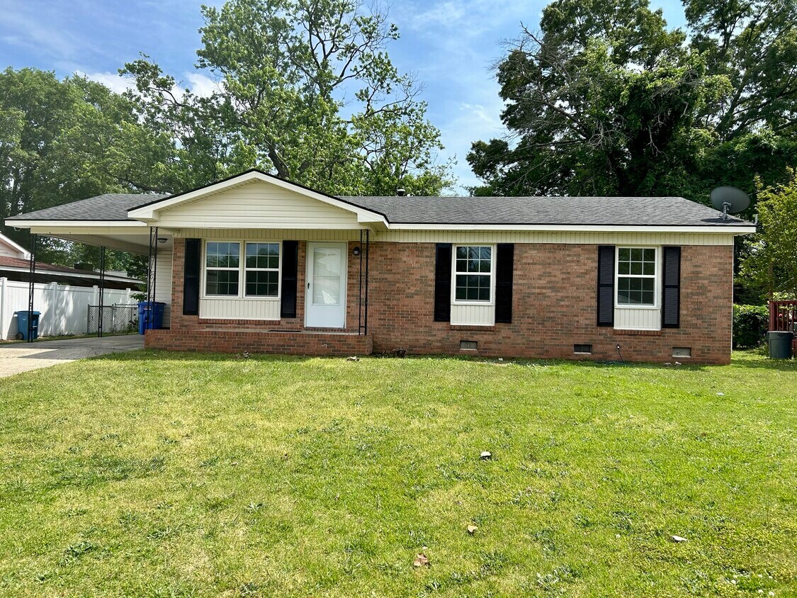 Foto principal - 334 Longhorn Dr