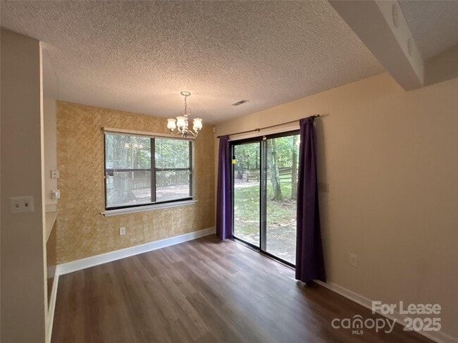 Building Photo - 6506 Doubletree Dr