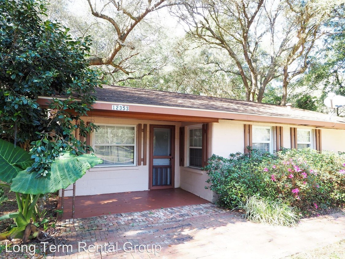 Foto principal - 2 br, 1 bath House - 12353 Holly St.
