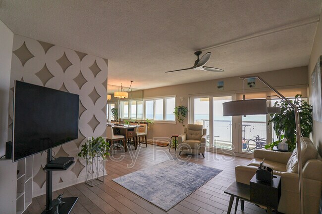 Foto del edificio - 825 Bayshore Dr
