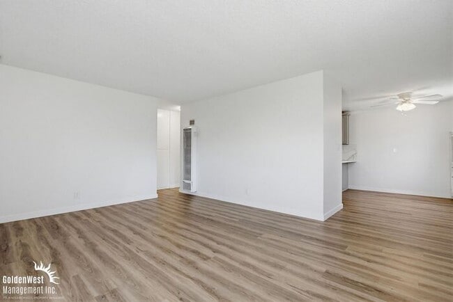 Building Photo - Bright and Inviting 2Bdm 1Ba Home in Escondido!