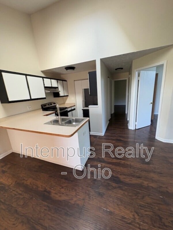 Building Photo - 3860 Mercedes Pl