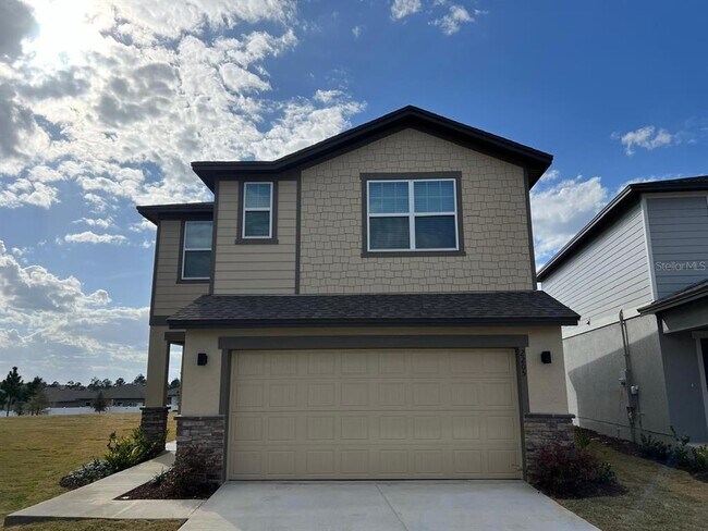 Building Photo - 2205 Treasure Hill St