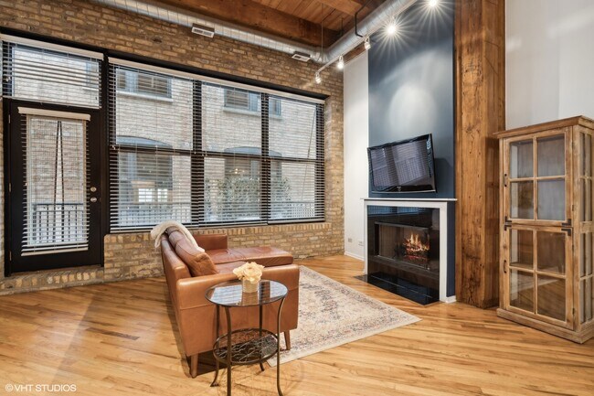 Foto del edificio - 226 N Clinton St
