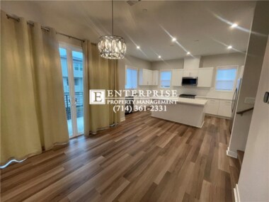Building Photo - Move Right In! Your Dream Home in Anaheim'...