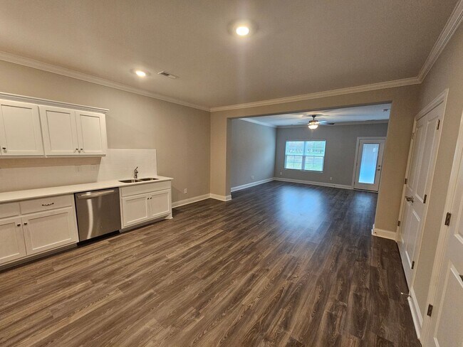 Foto del edificio - NEW BUILD TOWNHOME - LUXURY IN THE CENTER ...