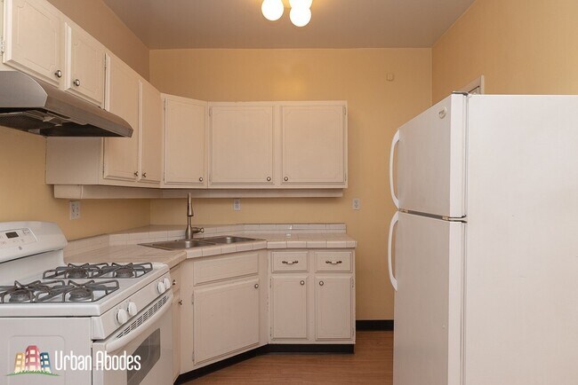 Foto del edificio - 4502 N HERMITAGE Ave
