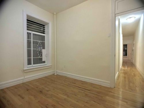 Building Photo - 216 W 108th St