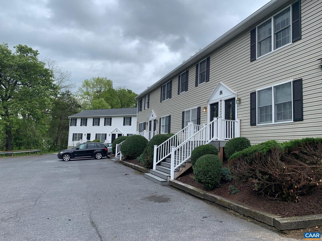 1384 5th St, Waynesboro, VA 22980 House Rental in Waynesboro, VA