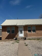 Building Photo - 207 E Grand Ave