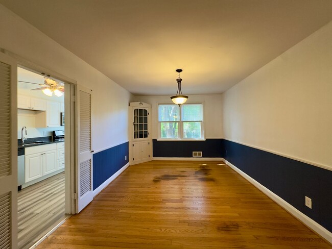 Building Photo - Charming 3 Bedroom/1 Bathroom Townhome in Rodgers Forge Neighborhood, MD!