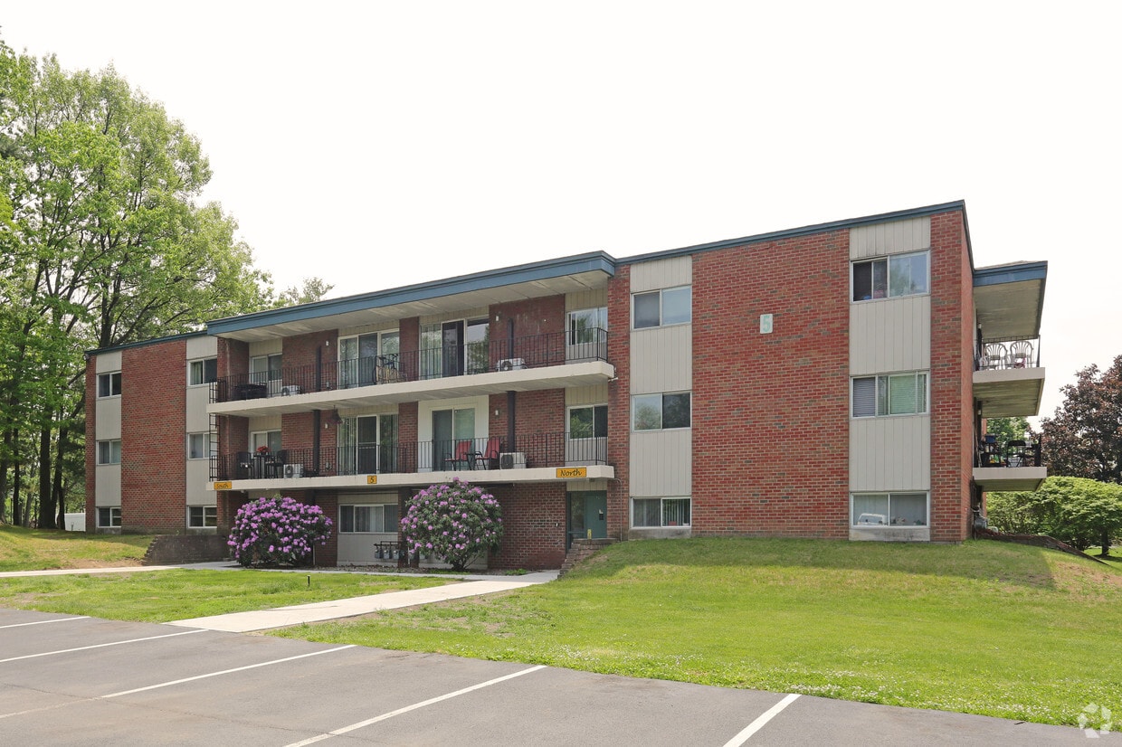 Primary Photo - North Pointe
