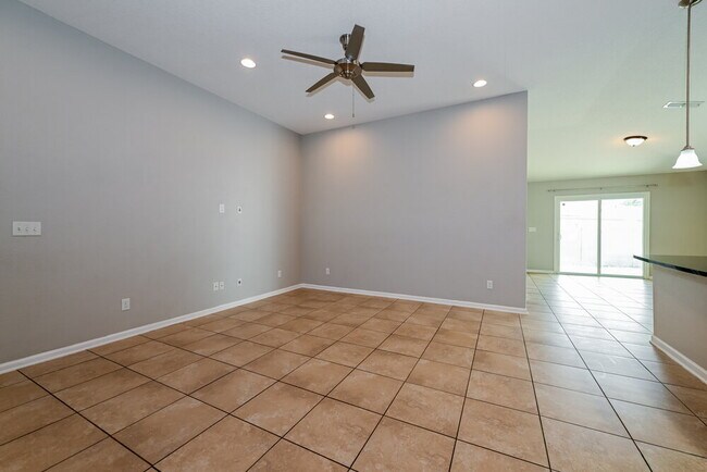 Foto del edificio - 2691 Salt Lake Dr