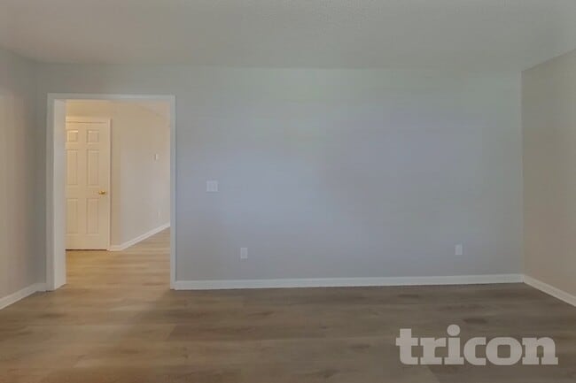 Building Photo - 65 Sand Oak Ct