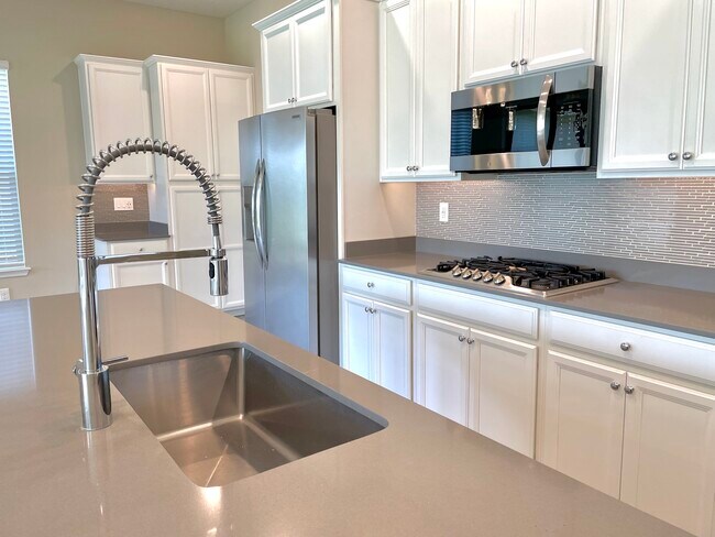 Building Photo - 68 Furrier Ct