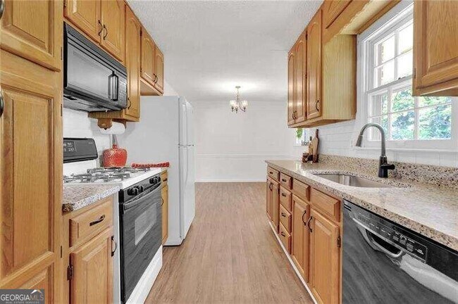 Building Photo - 248 Parkwood Dr