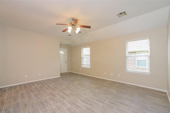 Foto del edificio - 8105 Frye Ln