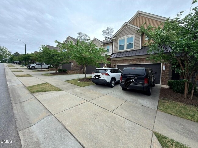 Foto del edificio - 735 Lampwick Ln