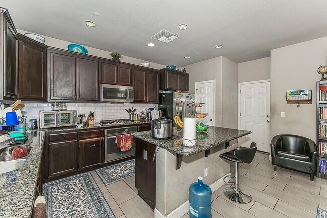 Foto del edificio - 3549 Taylor Ln