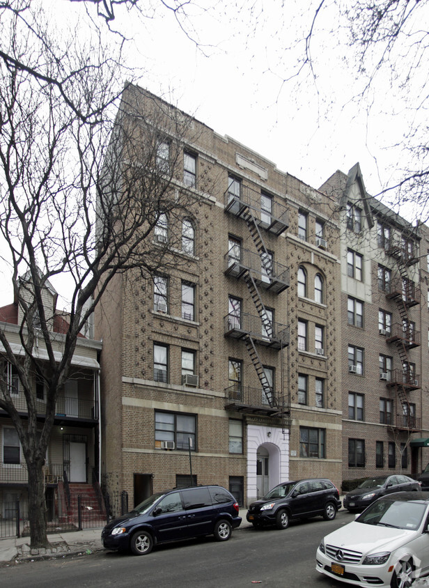 Building Photo - 3207 Hull Ave