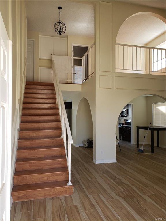 Building Photo - 415 S Jennifer Ln