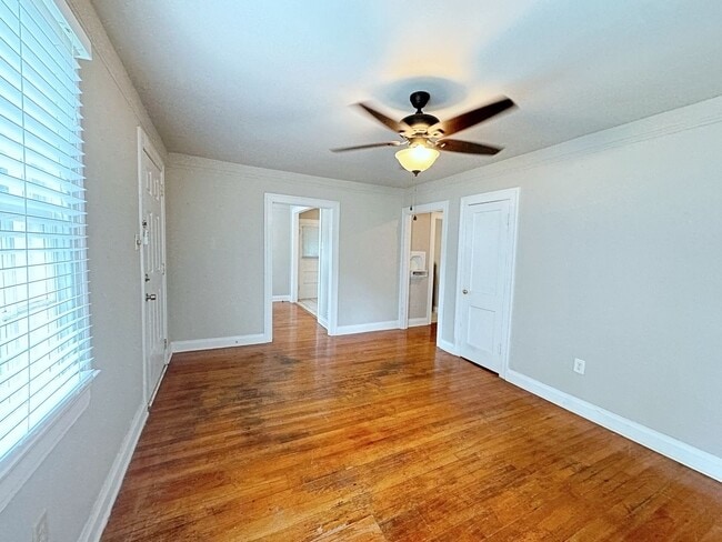 Building Photo - 1 Bedroom in Southdowns Available now`