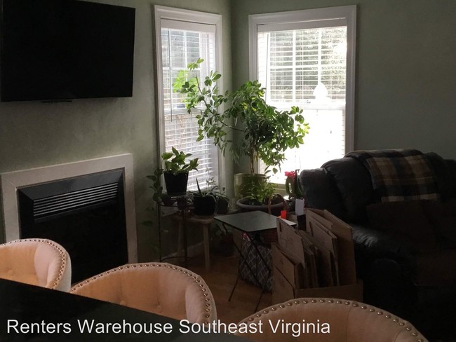 Foto del edificio - 4 br, 3 bath House - 2220 Engle Avenue