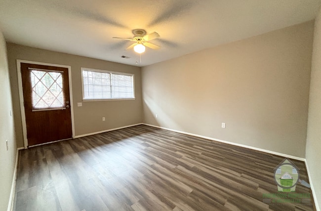 Photo - 2618 State Park Rd House