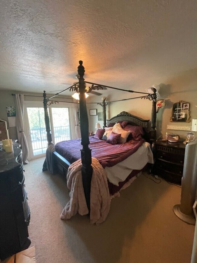 Foto del edificio - Saratoga Townhome