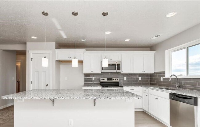 Building Photo - 3 Bedroom, 2 Bath Home in Kuna