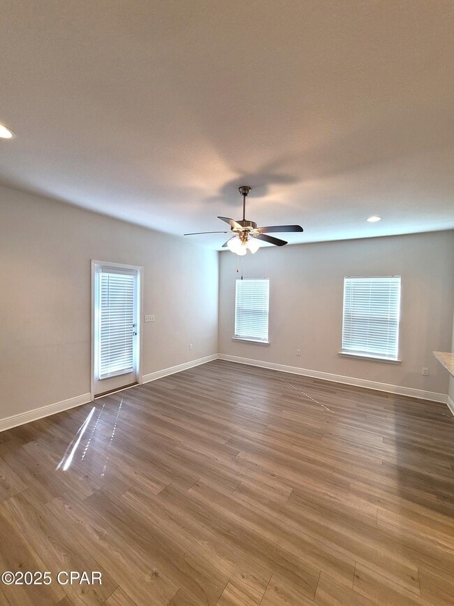 Building Photo - 1874 Pointe Dr