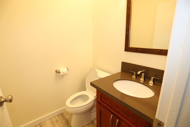 Foto del edificio - Pacific Heights - 3 bedroom, 3.5 bathroom ...