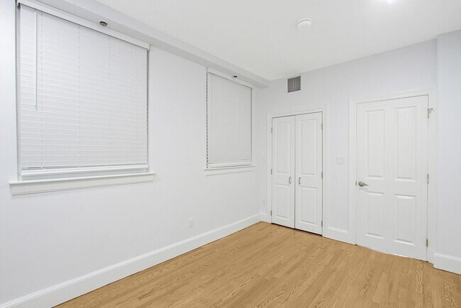 Foto del edificio - 136 Boylston St