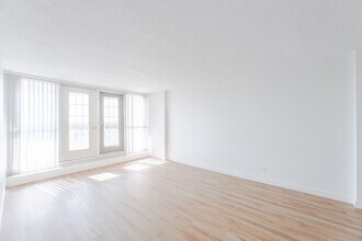 Building Photo - Glenmore Heights